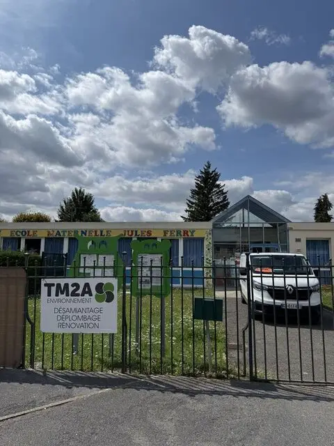 D&eacute;samiantage &eacute;cole Fontenay-Tr&eacute;signy